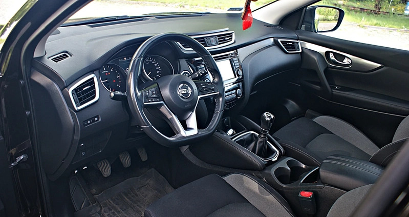 Nissan Qashqai cena 69900 przebieg: 135500, rok produkcji 2018 z Sierpc małe 781